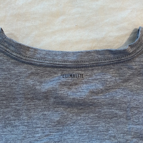 Adidas youth medium climalite t-shirt - Picture 3 of 3
